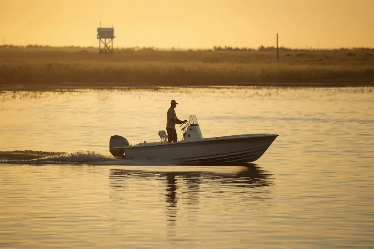 Boating on Currituck Sound: Launching, Navigating, and Where to Explore